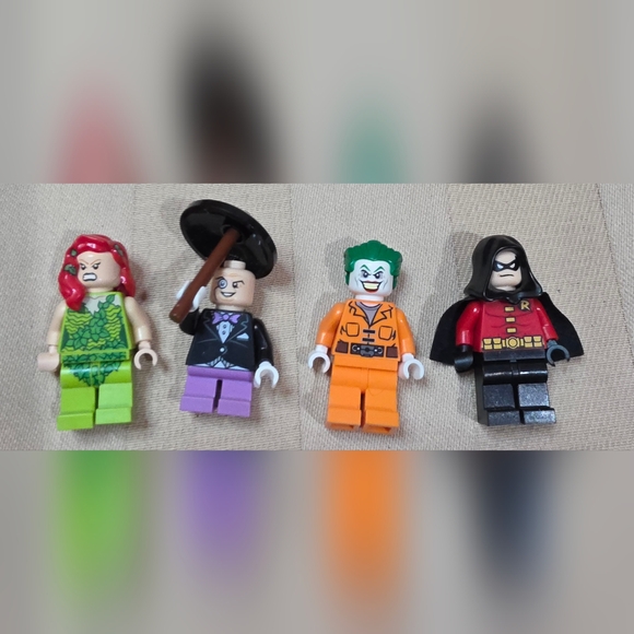 Lego Other - 4 Vintage lego people characters Poison Ivy The penguin, The joker and Robin.